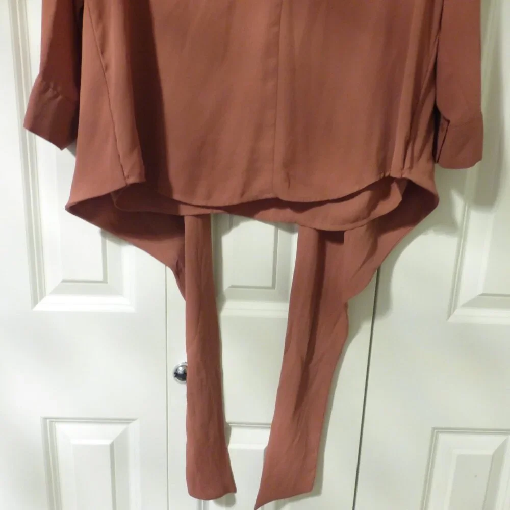 FOREVER 21 rosy pink three quarter sleeve oversized v-neck blouse - Picture 2 of 11